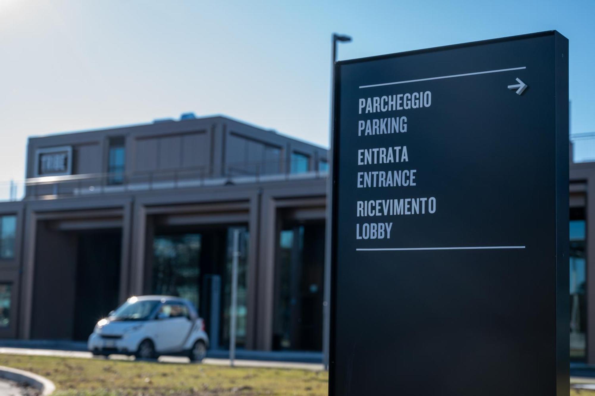Tribe Milano Malpensa Hotel Vizzola Ticino Exterior photo