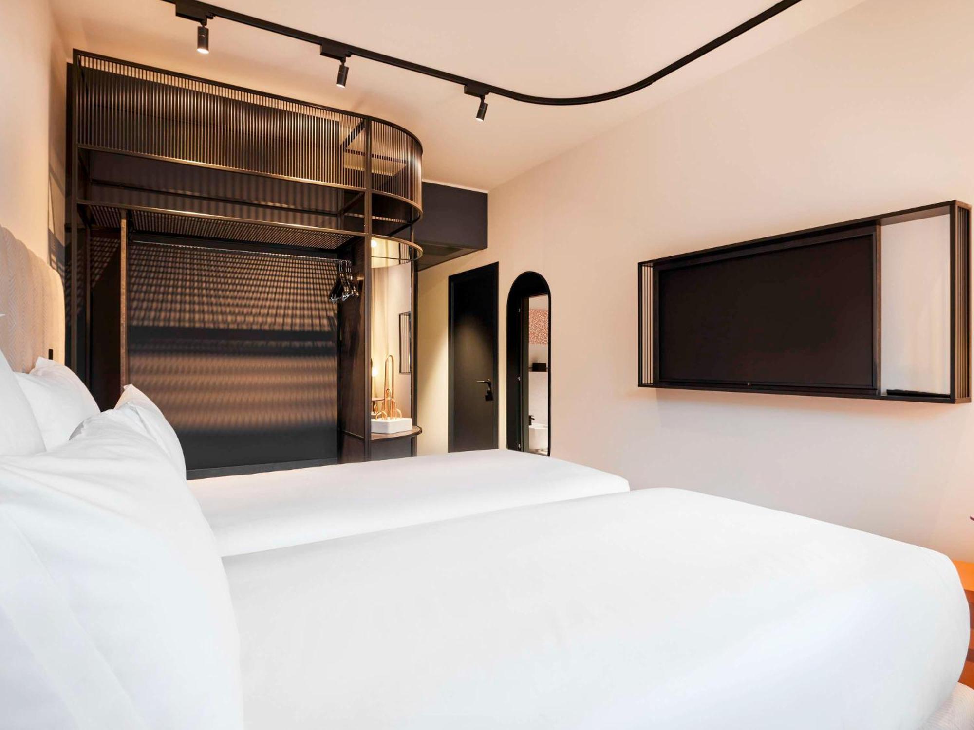 Tribe Milano Malpensa Hotel Vizzola Ticino Exterior photo