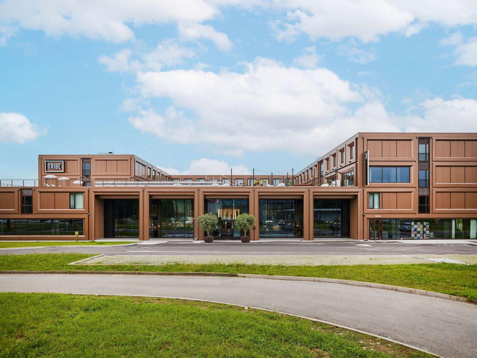 Tribe Milano Malpensa Hotel Vizzola Ticino Exterior photo