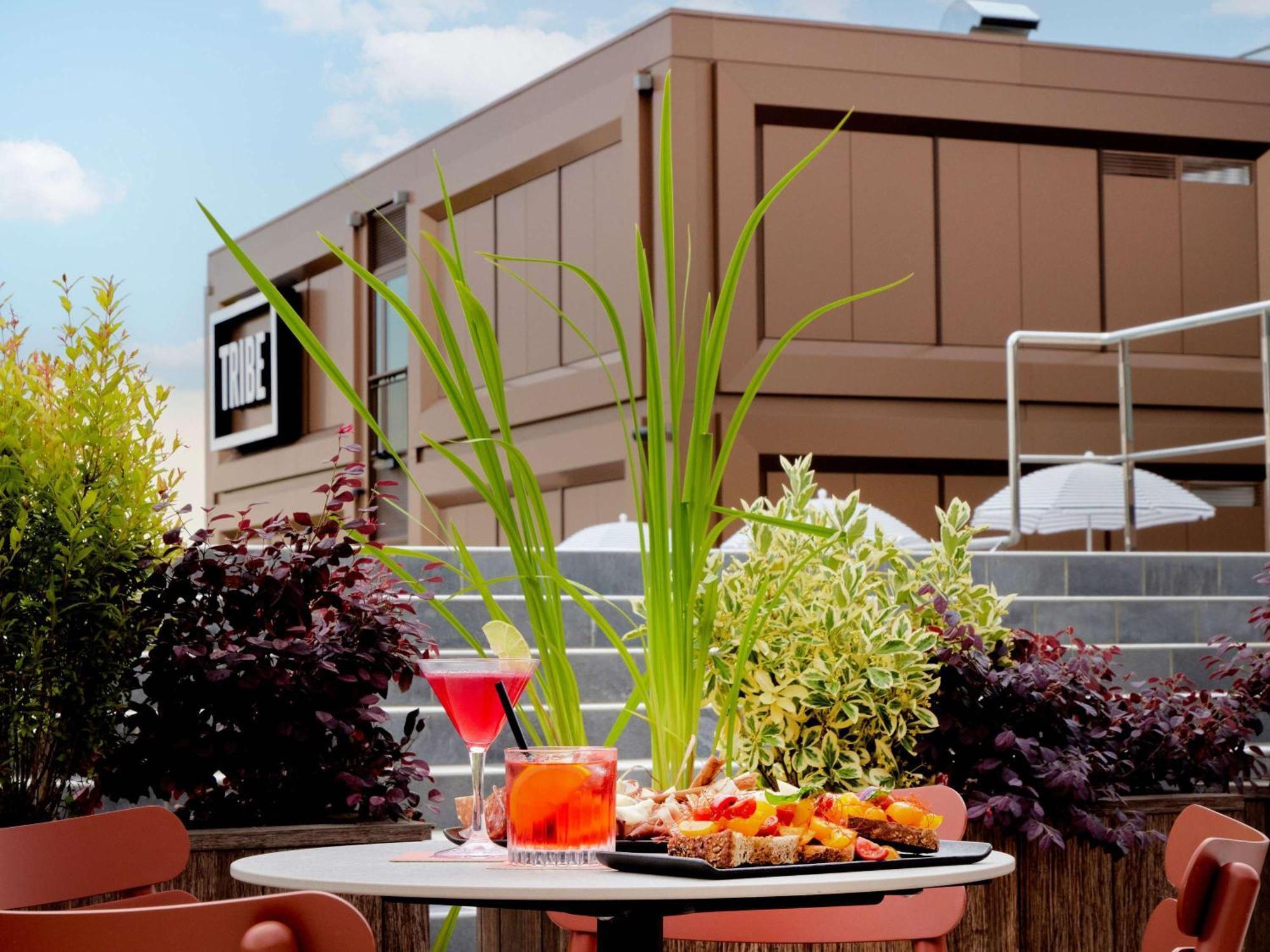 Tribe Milano Malpensa Hotel Vizzola Ticino Exterior photo